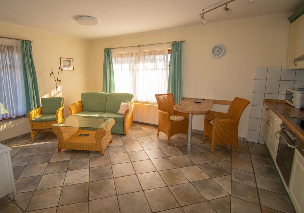Inselhotel Kapitaen Tadsen / Amrum 内伯尔 外观 照片